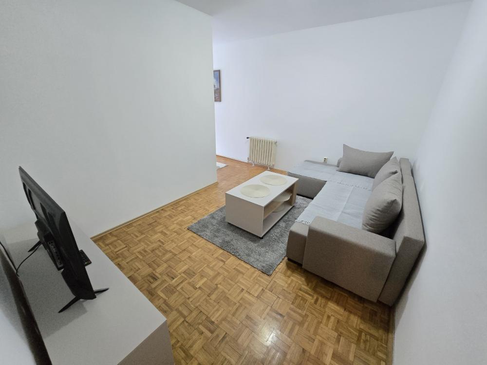 Slika 1 - Danice Marković, Dvosoban stan za izdavanje, 50m2, 500€