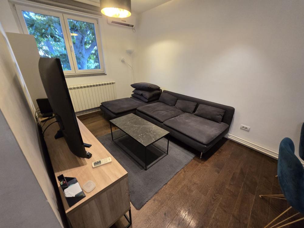 Slika 1 - Bulevar oslobođenja, Dvosoban stan za izdavanje, 40m2, 550€