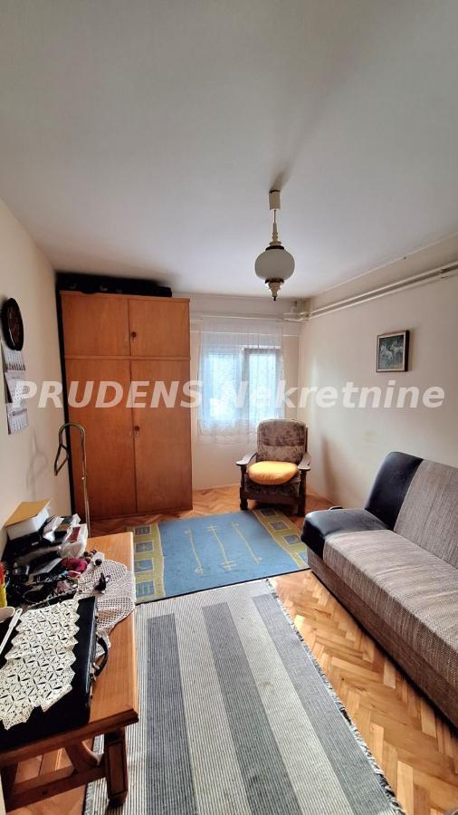 Slika 2 - Bulevar revolucije,  Kuća na prodaju, 333m2, 280.000€
