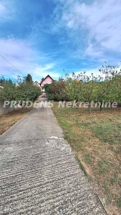 Slika 1 - Bulevar revolucije,  Kuća na prodaju, 333m2, 280.000€