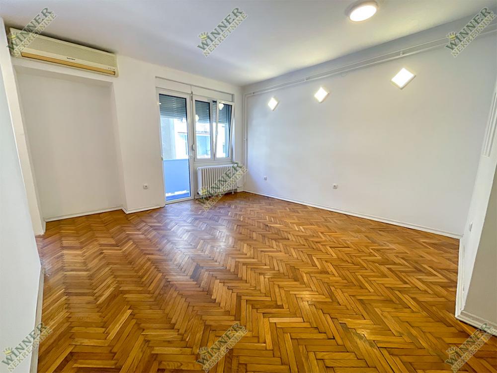 Slika 1 - Gospodar Jovanova, Trosoban stan za izdavanje, 52m2, 700€
