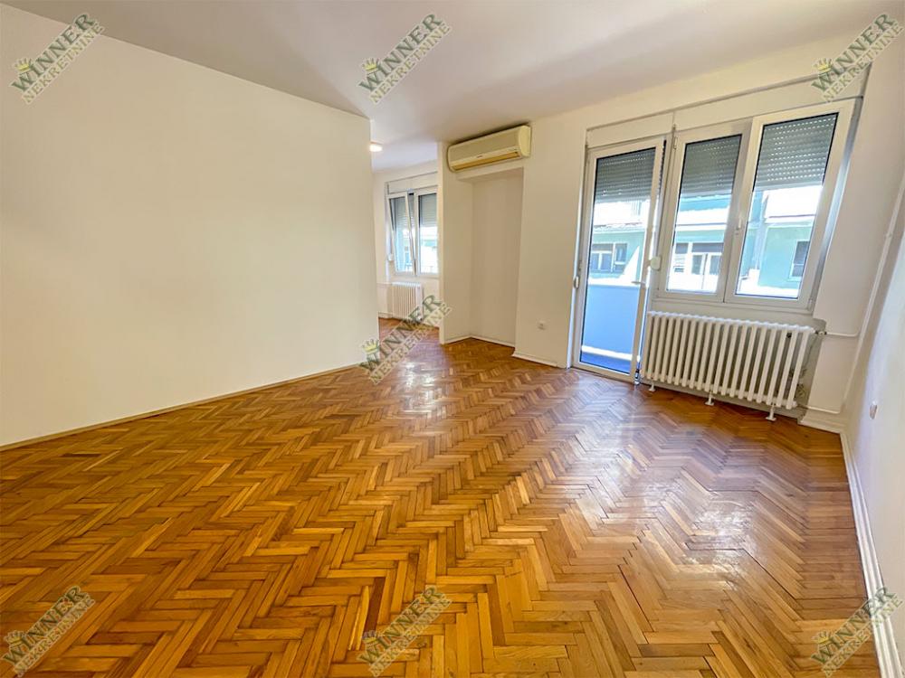 Slika 2 - Gospodar Jovanova, Trosoban stan za izdavanje, 52m2, 700€