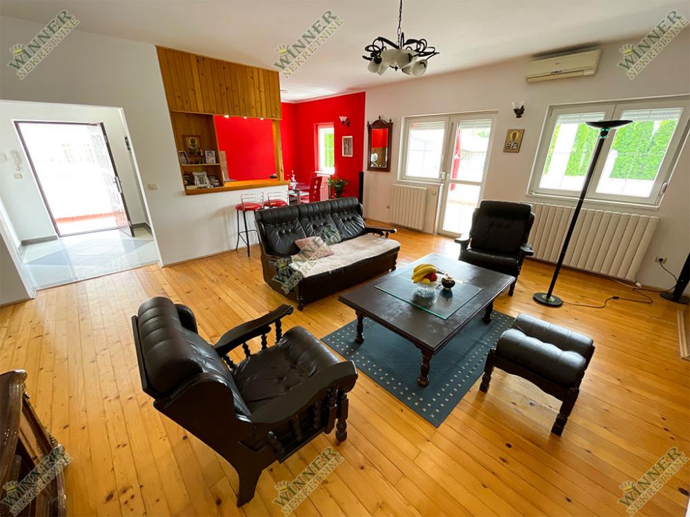 Slika 9 - Isidora Stojanovića,  Kuća na prodaju, 218m2, 219.900€