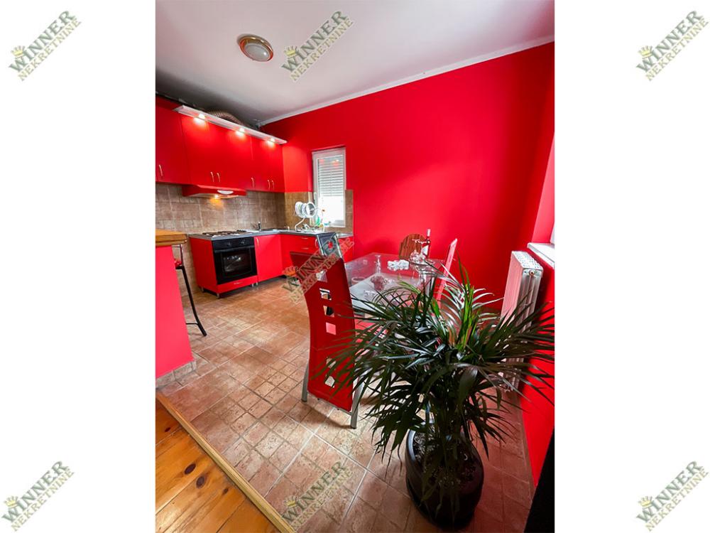 Slika 11 - Isidora Stojanovića,  Kuća na prodaju, 218m2, 219.900€
