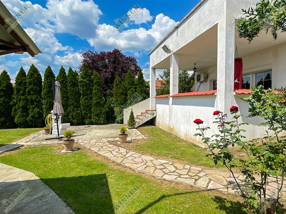 Slika 1 - Isidora Stojanovića,  Kuća na prodaju, 218m2, 219.900€
