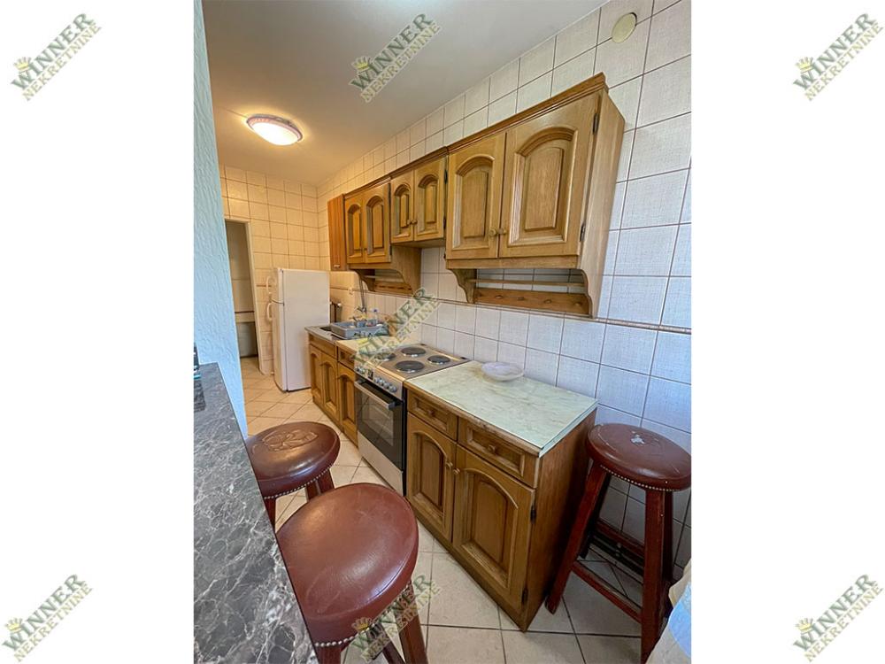 Slika 5 - Milana Uzelca, Trosoban stan na prodaju, 72m2, 179.000€
