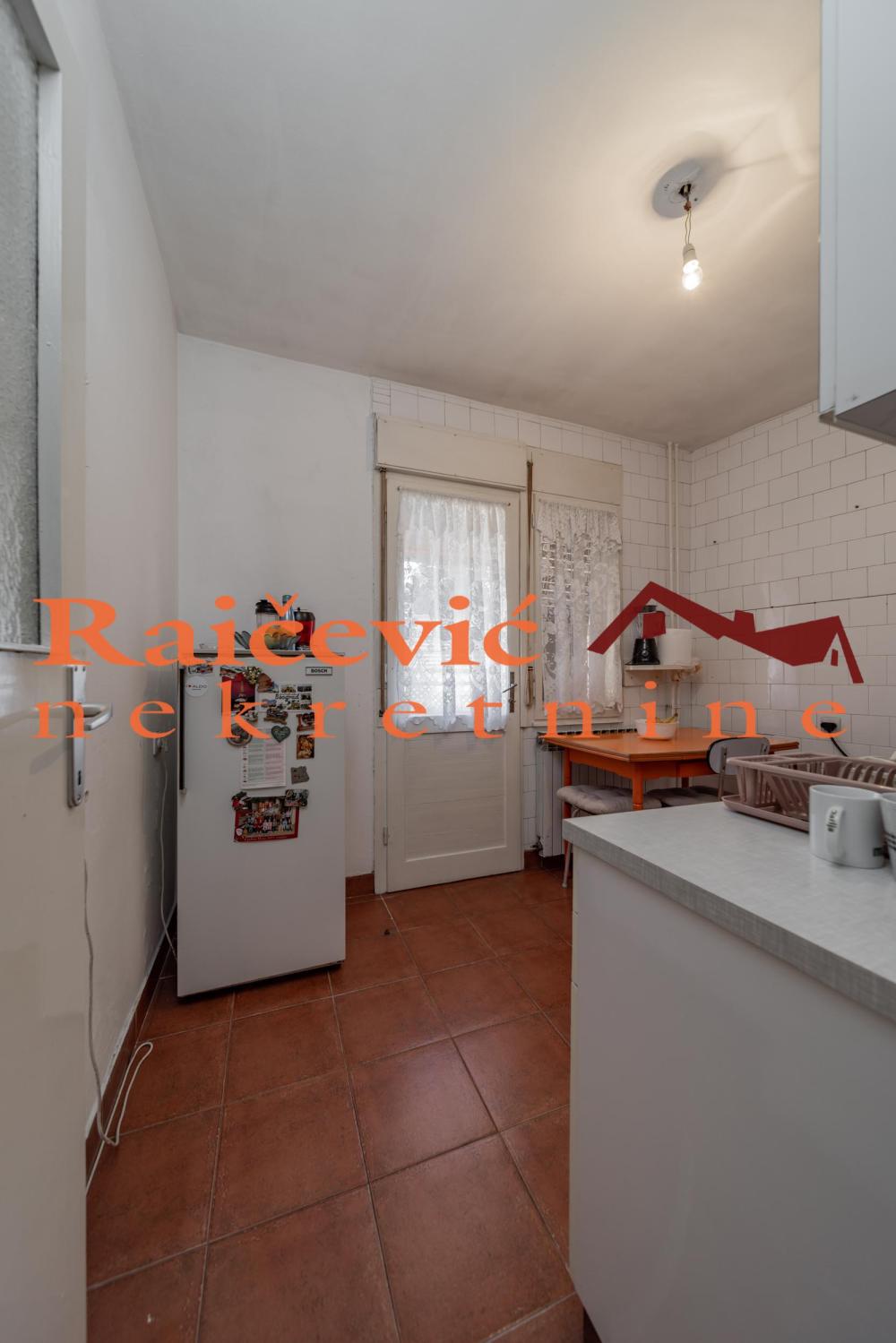 Slika 5 - Sanska, Troiposoban stan na prodaju, 88m2, 180.000€