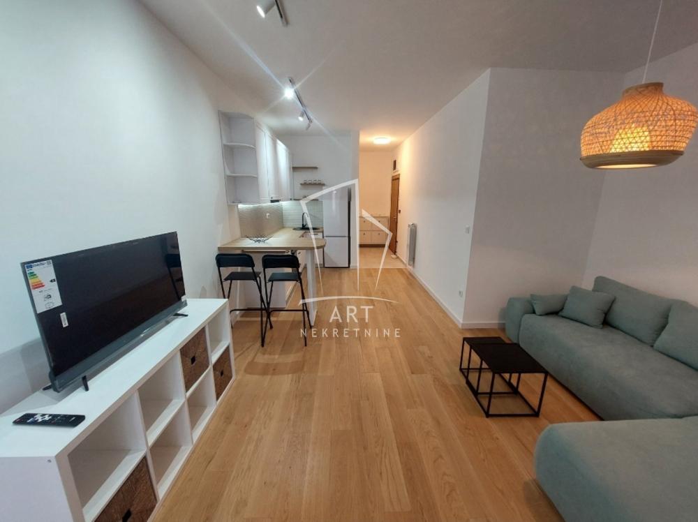 Slika 1 - Živojina Žujovića, Dvosoban stan za izdavanje, 43m2, 600€