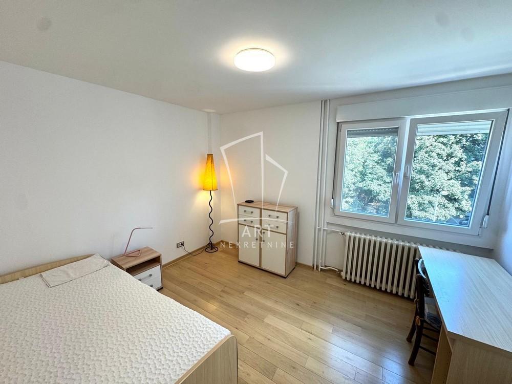 Slika 11 - Bulevar Kralja Aleksandra, Četvorosoban stan za izdavanje, 87m2, 1.200€