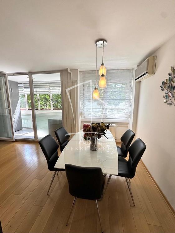 Slika 2 - Bulevar Kralja Aleksandra, Četvorosoban stan za izdavanje, 87m2, 1.200€