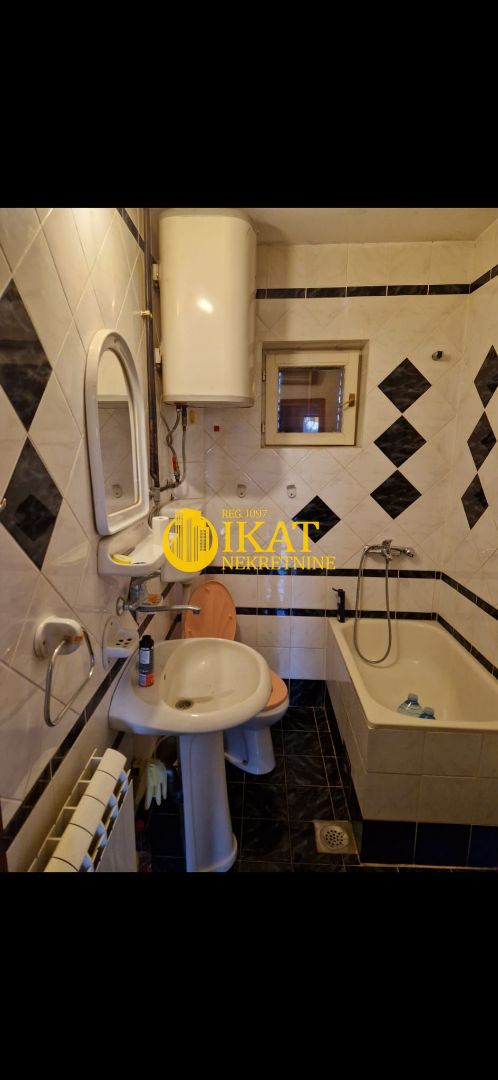 Slika 3 - Kosmajska,  Kuća na prodaju, 76m2, 105.000€