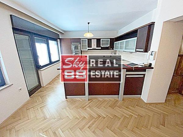 Glavna slika -Kralja Vladimira, Kuća za izdavanje, 412m2, 3.000€