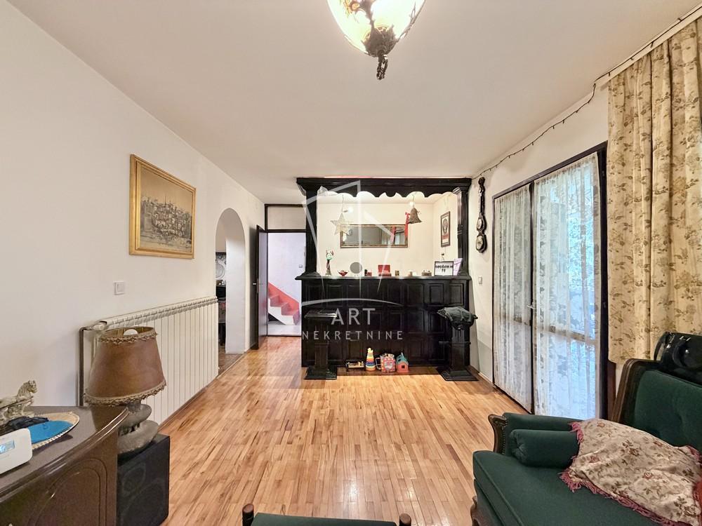 Slika 2 - Prizrenska,  Kuća na prodaju, 325m2, 310.000€