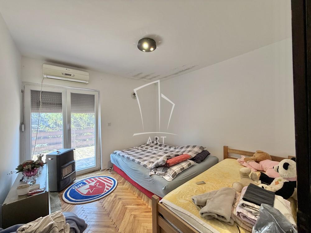 Slika 6 - Prizrenska,  Kuća na prodaju, 325m2, 310.000€