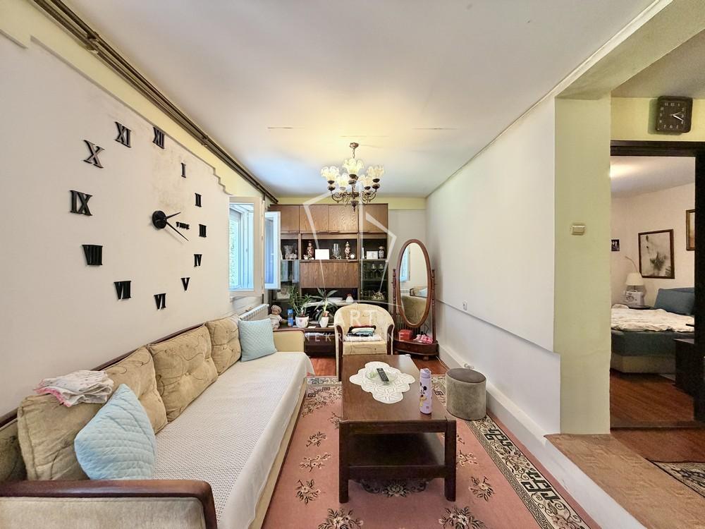 Slika 9 - Prizrenska,  Kuća na prodaju, 325m2, 310.000€