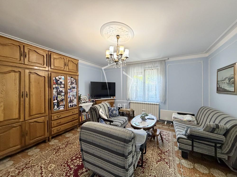 Slika 8 - Plitvička,  Kuća na prodaju, 343m2, 950.000€