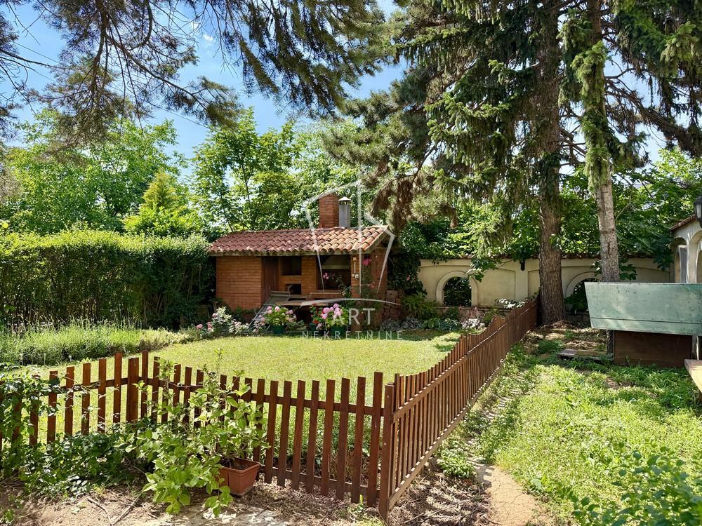 Glavna slika -Plitvička,  Kuća na prodaju, 343m2, 950.000€