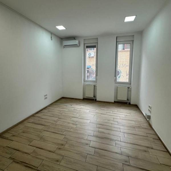 Slika 1 -  Lokal za izdavanje, 127m2, 1.200€