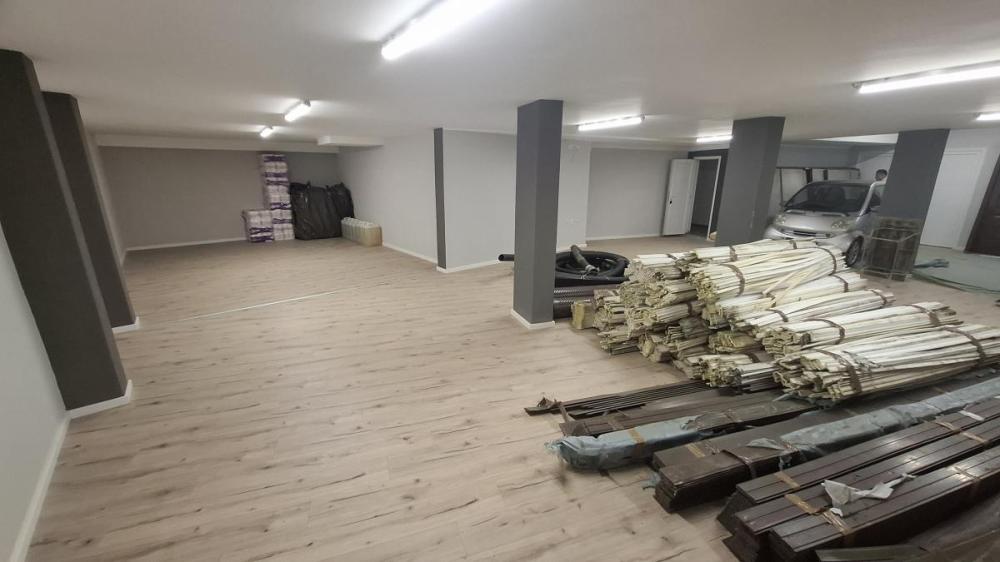 Slika 3 -  Lokal za izdavanje, 140m2, 700€