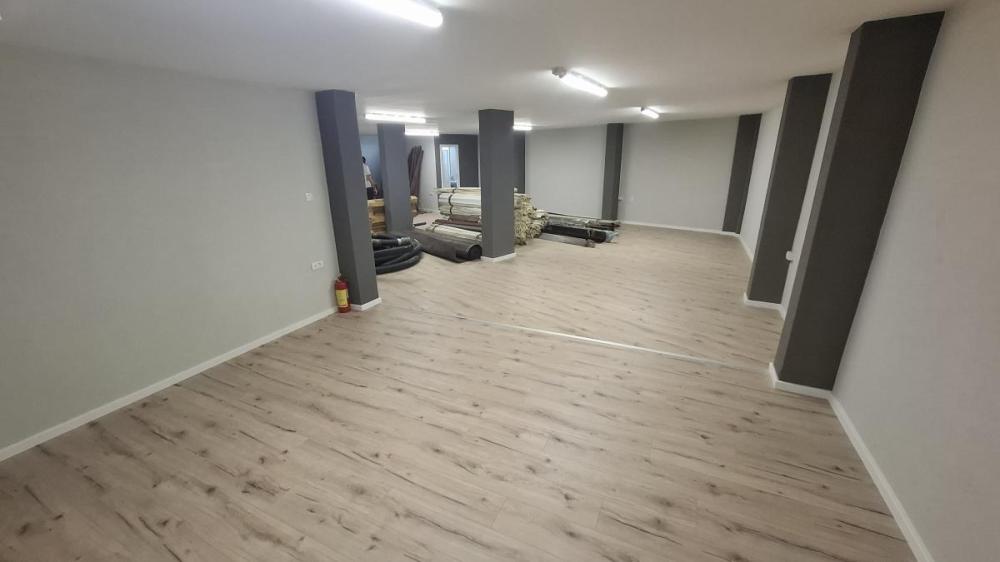 Slika 1 -  Lokal za izdavanje, 140m2, 700€