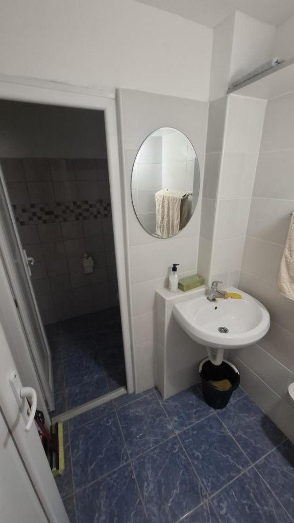 Slika 5 -  Lokal za izdavanje, 140m2, 700€