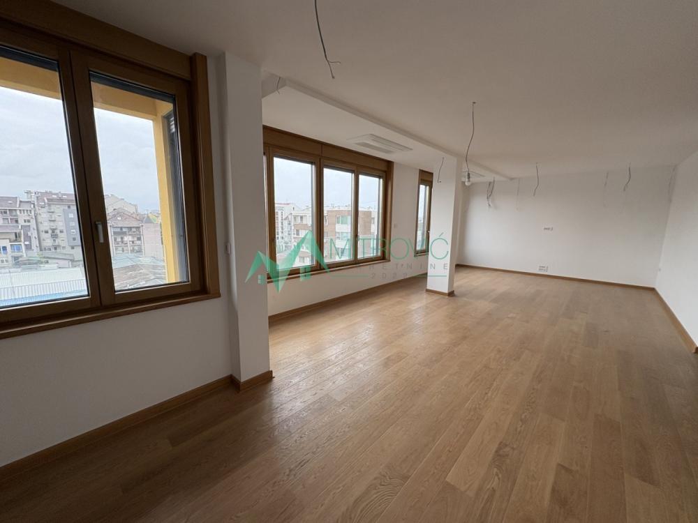 Slika 2 - Petosoban stan na prodaju, 121m2, 566.500€