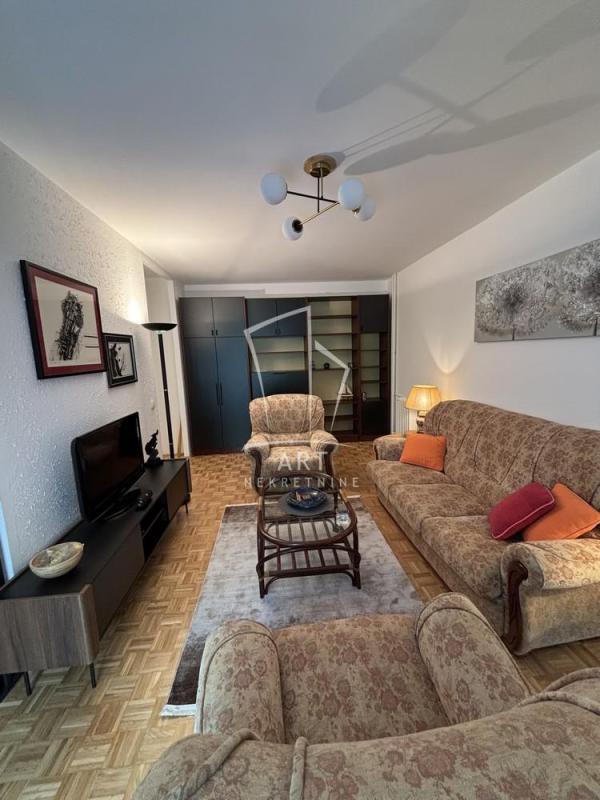 Slika 1 - Gandijeva, Dvosoban stan za izdavanje, 66m2, 650€