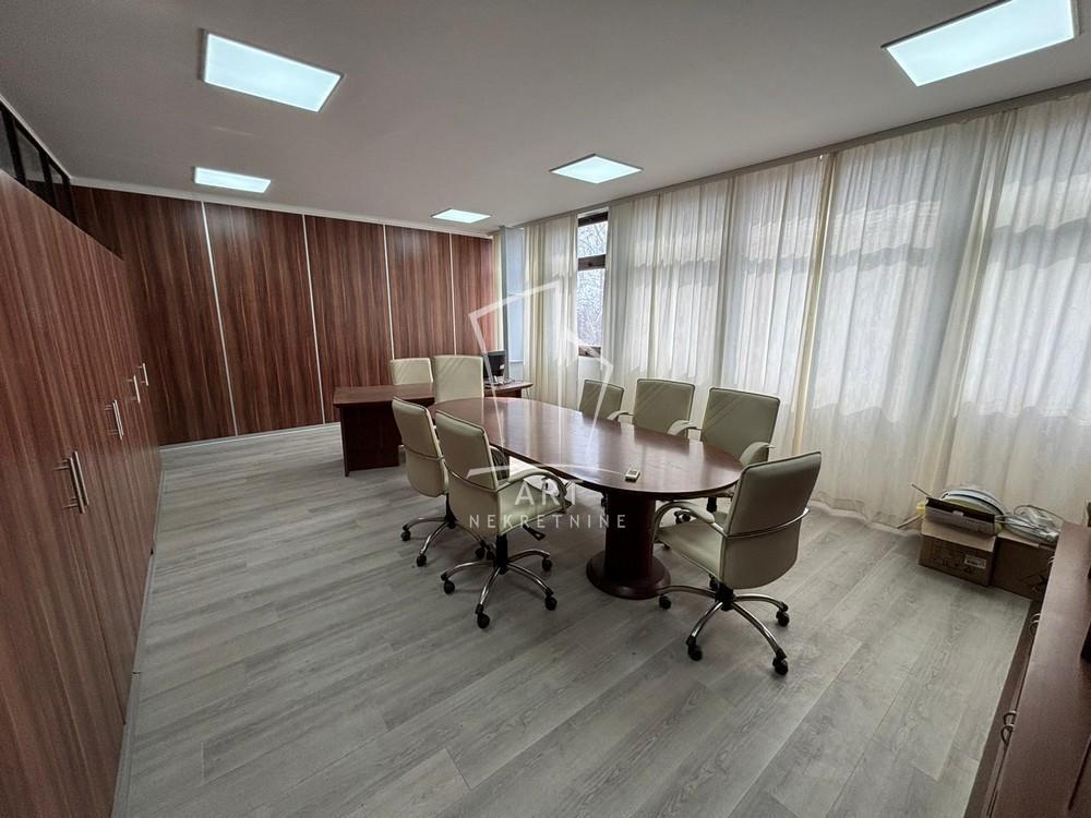 Glavna slika -Mite Ružića,  Lokal za izdavanje, 400m2, 4.000€