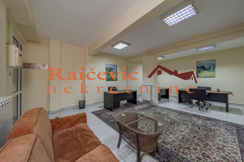 Slika 9 - Skender Begova,  Lokal za izdavanje, 84m2, 700€