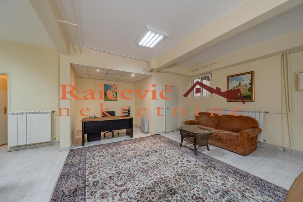 Slika 11 - Skender Begova,  Lokal za izdavanje, 84m2, 700€