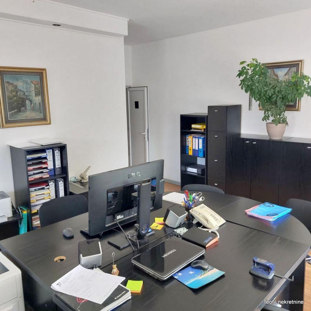 Slika 1 - Ratarski put,  Lokal za izdavanje, 48m2, 500€