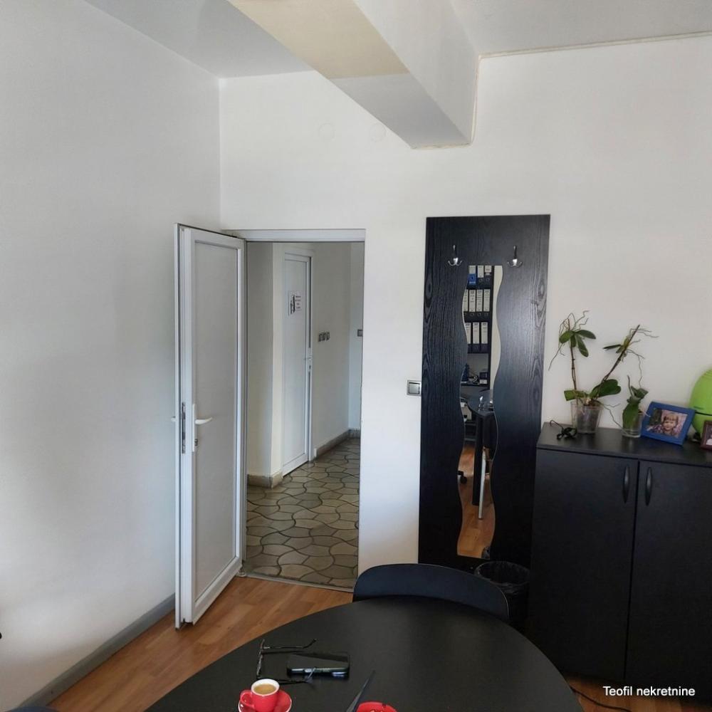 Slika 2 - Ratarski put,  Lokal za izdavanje, 48m2, 500€