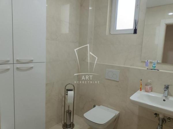 Slika 11 - Vojislava Vučkovića, Četvorosoban stan za izdavanje, 157m2, 2.200€