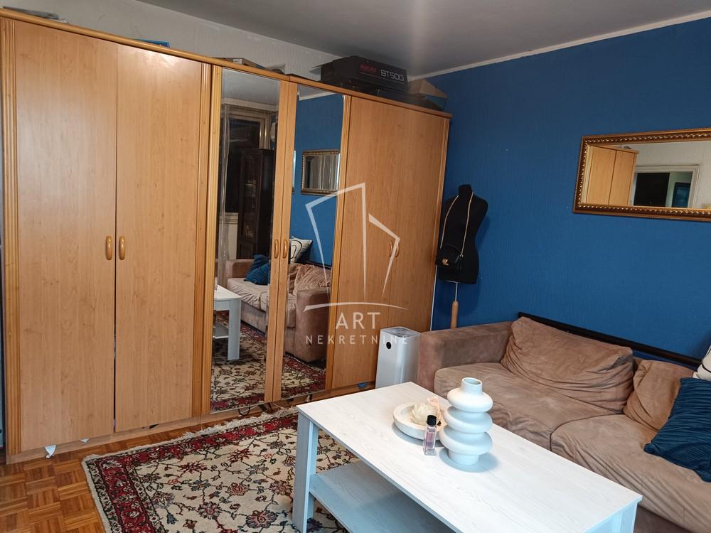 Slika 1 - Pariske komune, Jednoiposoban stan na prodaju, 35m2, 160.000€