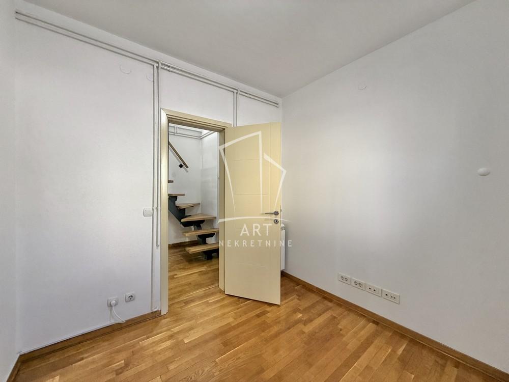 Slika 11 - Radoja Domanovića, Četvorosoban stan na prodaju, 87m2, 350.000€