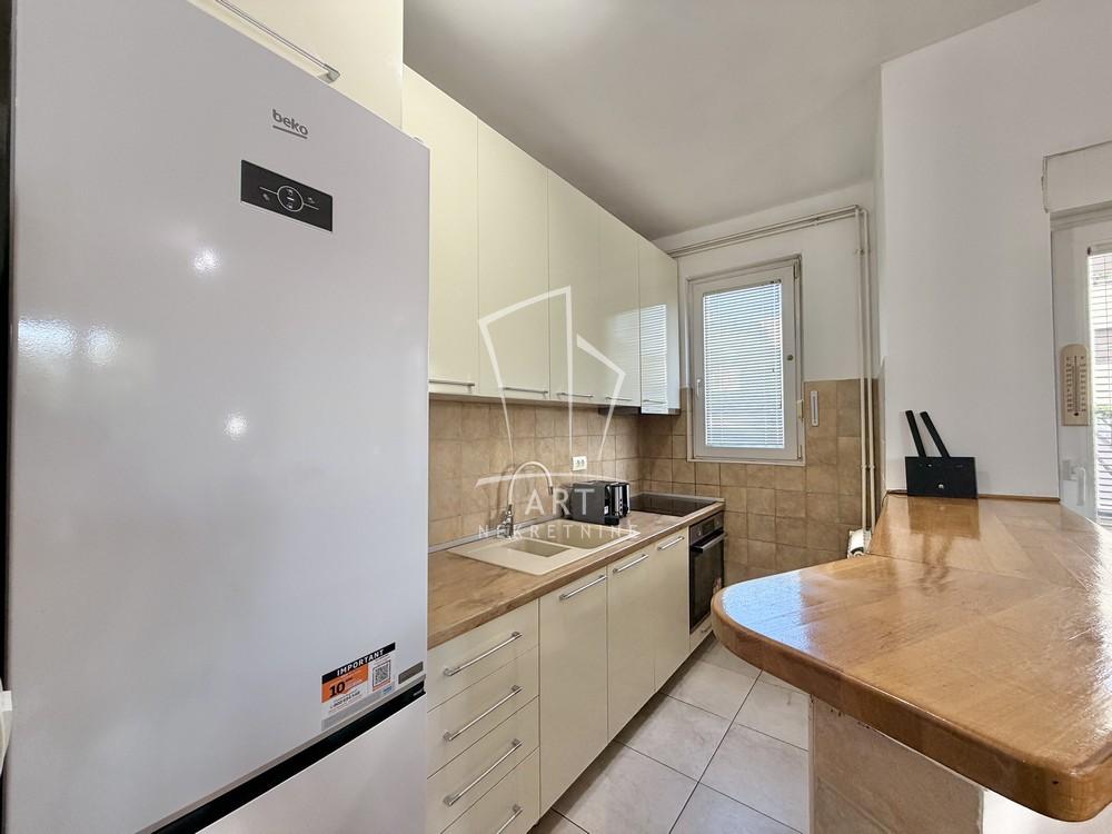 Slika 9 - Radoja Domanovića, Četvorosoban stan na prodaju, 87m2, 350.000€