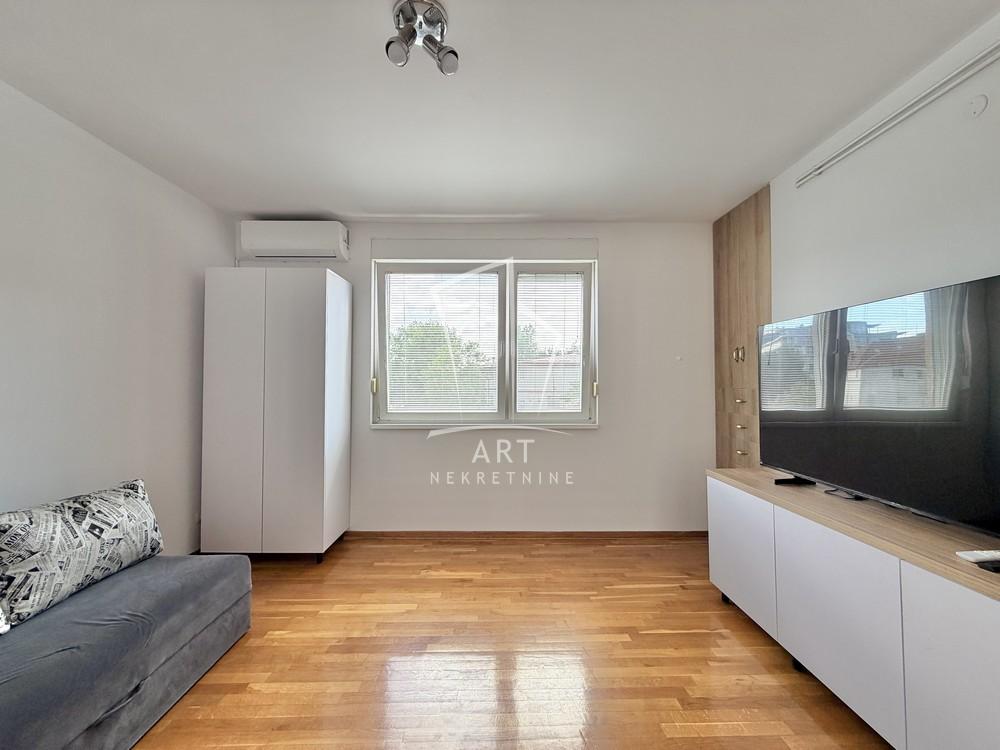 Slika 7 - Radoja Domanovića, Četvorosoban stan na prodaju, 87m2, 350.000€