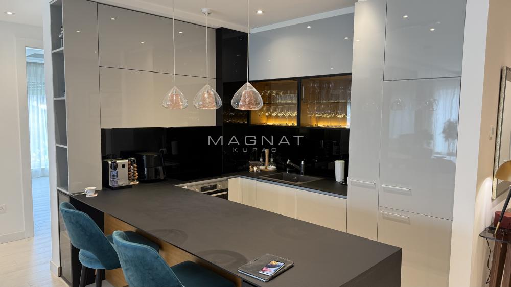 Slika 3 - Neznanog Junaka, Dvosoban stan na prodaju, 131m2, 930.000€