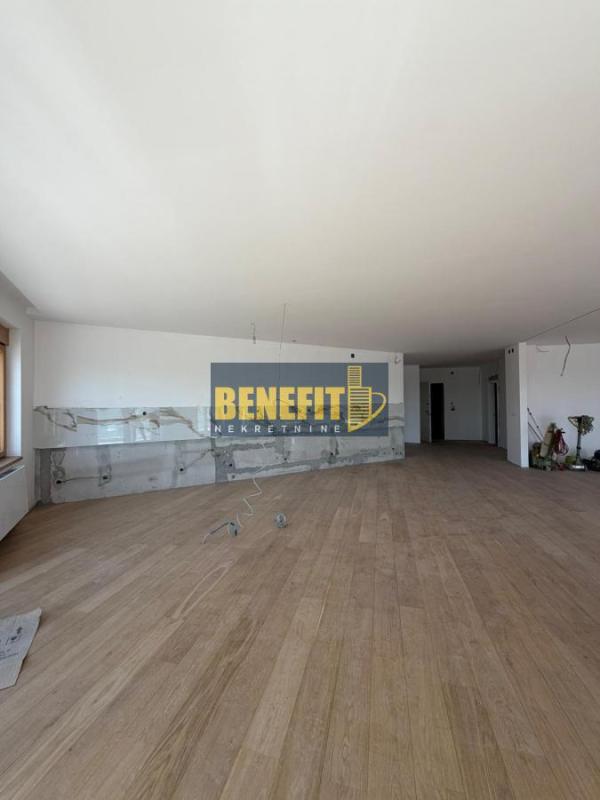 Slika 4 - Četvorosoban stan na prodaju, 317m2, 1.800.000€