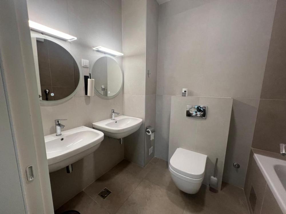 Slika 9 - Trosoban stan za izdavanje, 112m2, 2.400€