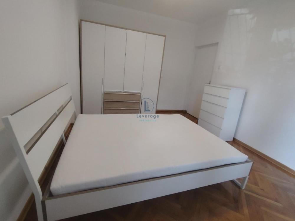 Slika 3 - Cara Dušana, Dvosoban stan za izdavanje, 60m2, 650€