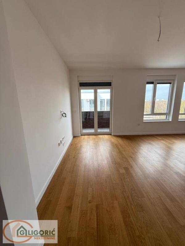 Slika 1 - Četvorosoban stan na prodaju, 113m2, 327.700€