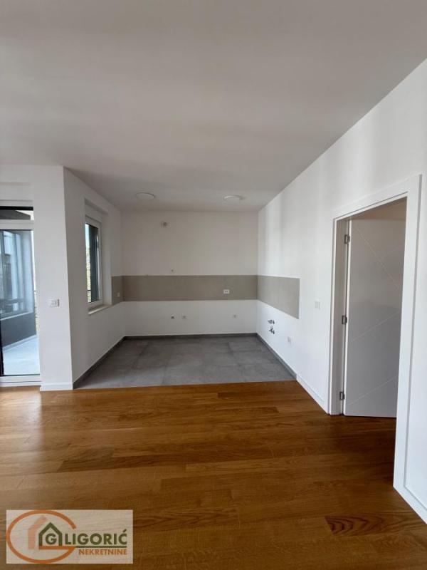 Slika 2 - Četvorosoban stan na prodaju, 113m2, 327.700€
