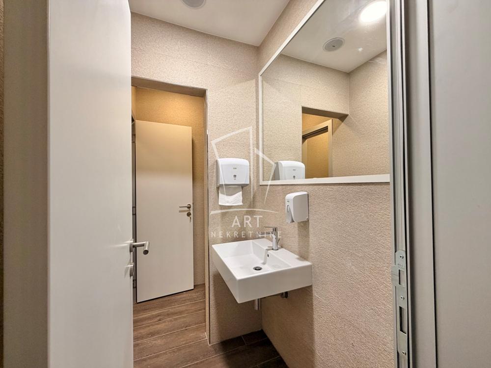 Slika 3 - Kneza Miloša,  Lokal za izdavanje, 153m2, 2.757€