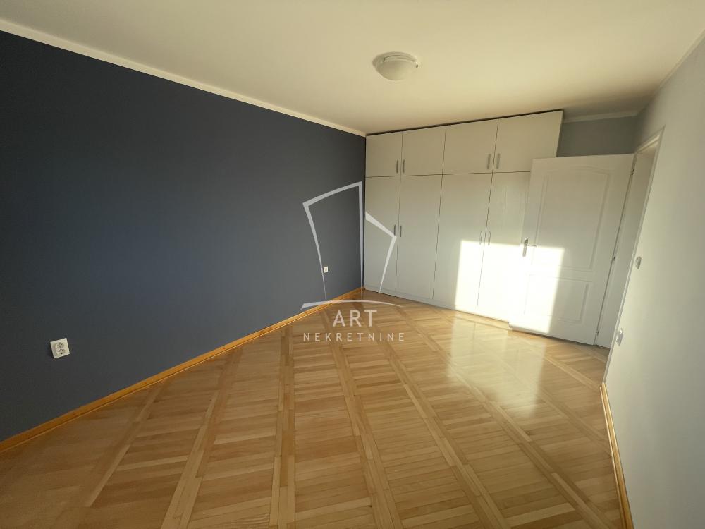 Slika 3 - Mihaila Avramovića, Četvorosoban stan za izdavanje, 123m2, 1.000€