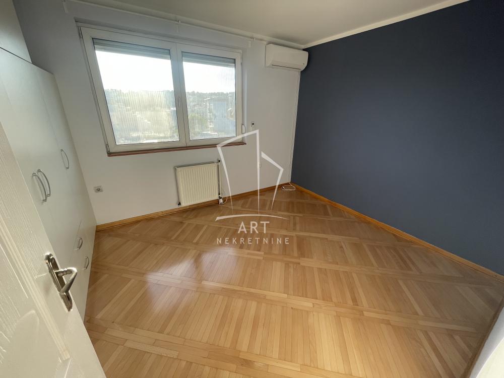 Slika 4 - Mihaila Avramovića, Četvorosoban stan za izdavanje, 123m2, 1.000€