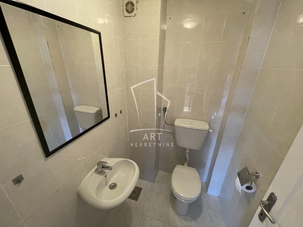 Slika 6 - Mihaila Avramovića, Četvorosoban stan za izdavanje, 123m2, 1.000€