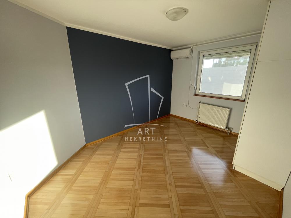 Slika 2 - Mihaila Avramovića, Četvorosoban stan za izdavanje, 123m2, 1.000€