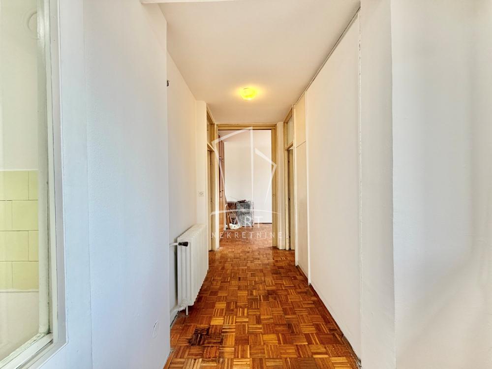 Slika 2 - Bulevar Arsenija Čarnojevića, Dvoiposoban stan na prodaju, 64m2, 240.000€