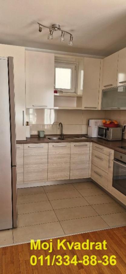 Slika 2 - Trosoban stan za izdavanje, 107m2, 750€